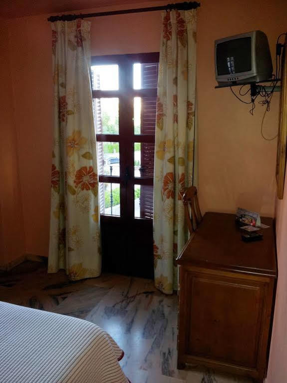 Hostal Rio De Oro Alcala La Real Ngoại thất bức ảnh