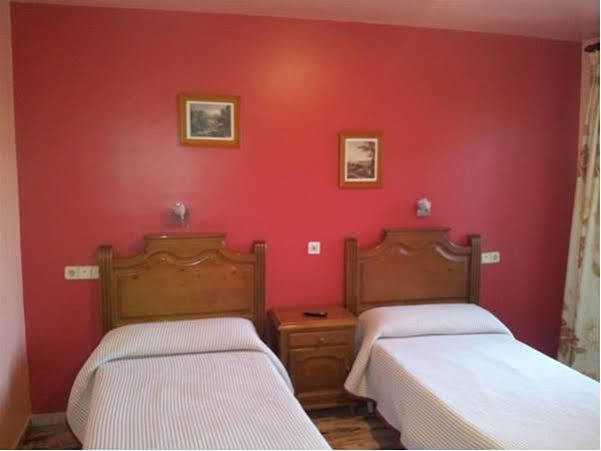 Hostal Rio De Oro Alcala La Real Ngoại thất bức ảnh